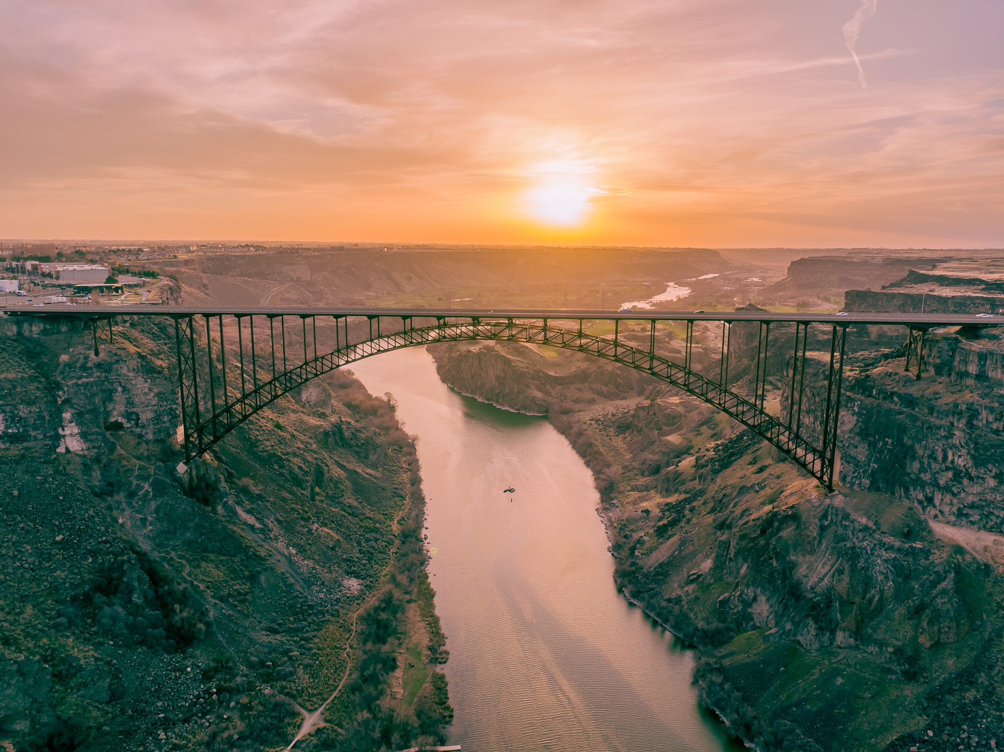 Golden Horizons: Perrine Bridge Over Snake River at Sunrise