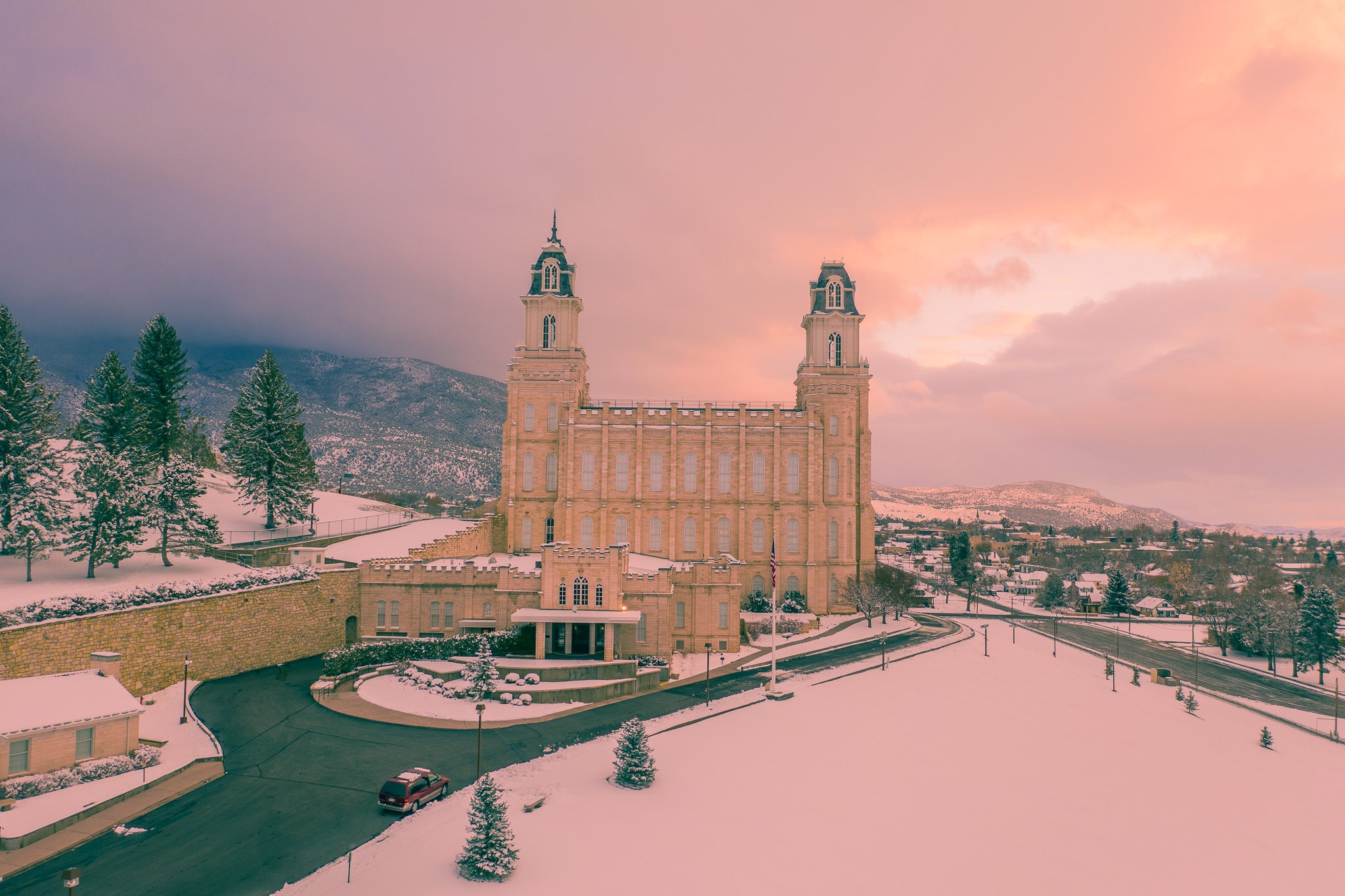 Stillness and Sanctity: Winter at the Manti Temple